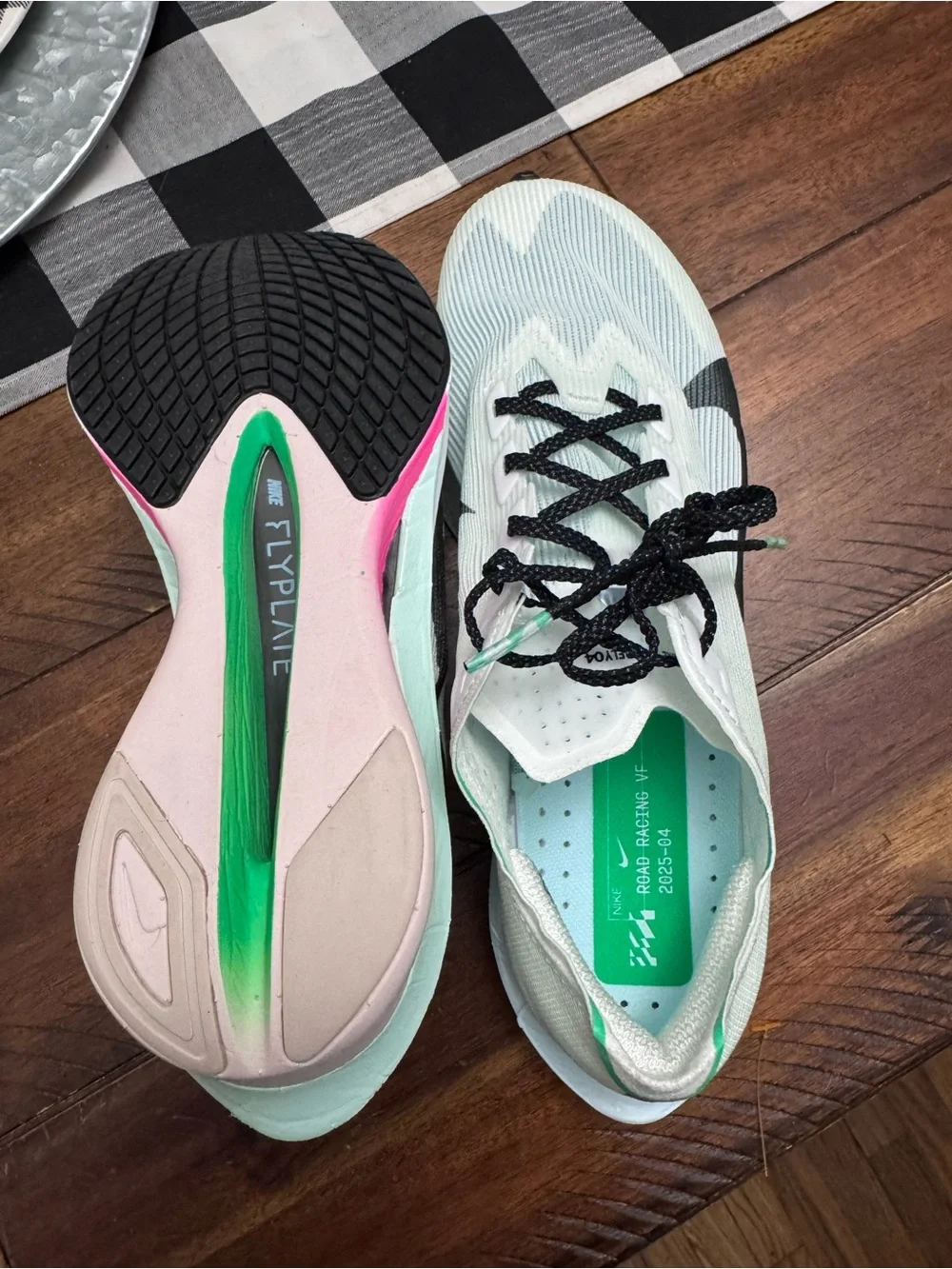 Nike Women's Vaporfly 4 Road Running Shoes 7.5